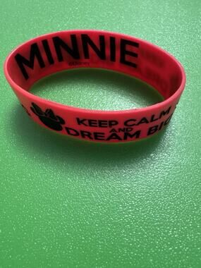 Keep Calm and Dream Big Minnie Bracelet Red Rubber Black